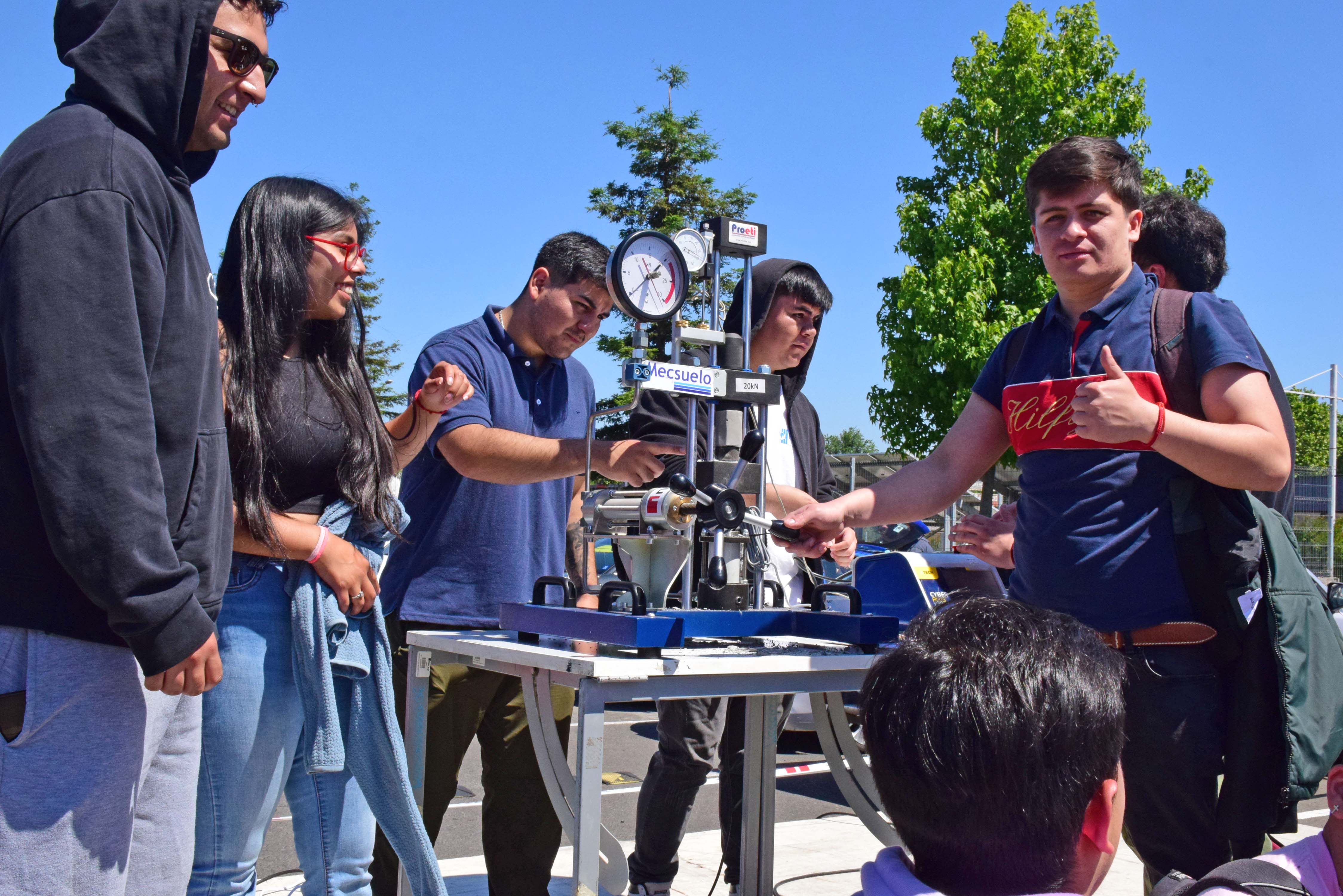 Expo Construcción con Energía une a estudiantes de Inacap Sede Los Ángeles y empresas de Biobío / Diario La Tribuna