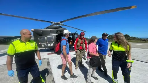 Operador turístico y tripulación ilesos tras accidente de helicóptero en Cochamó