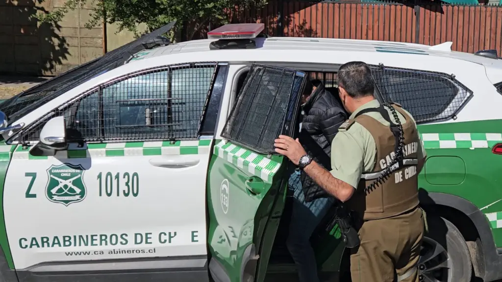 El hombre fue detenido por Carabineros , Referencial
