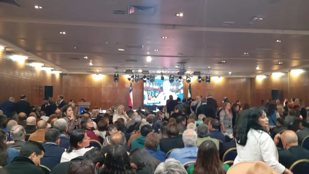Ceremonia cambio de mando Los Ángeles, Propia