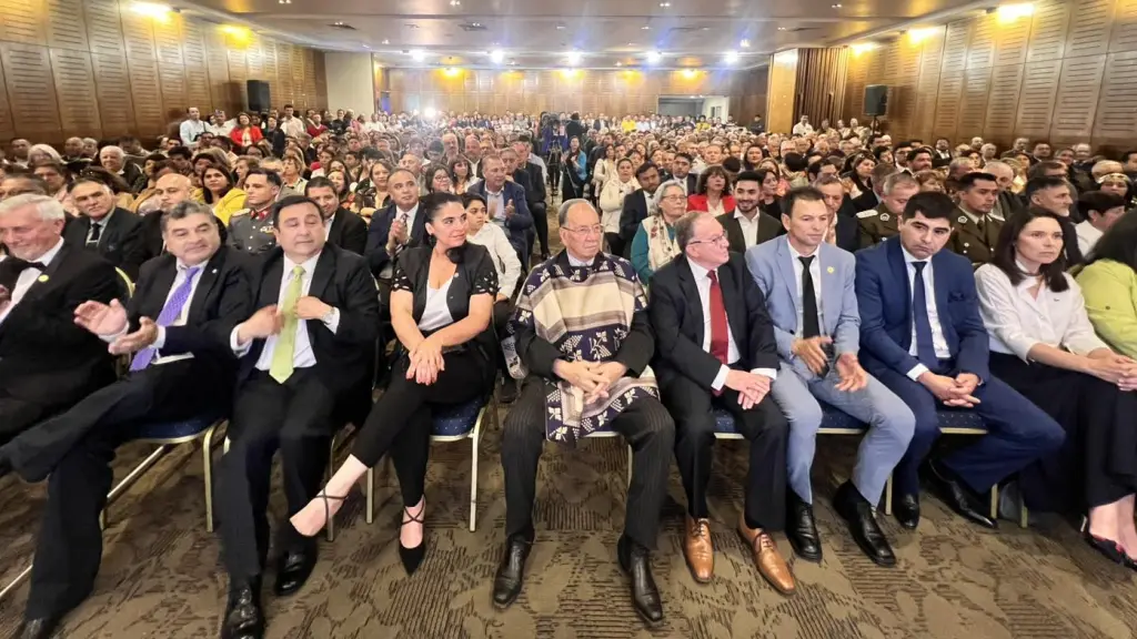 José Pérez Arriagada durante acto de cambio de mando, Municipalidad de Los Ángeles