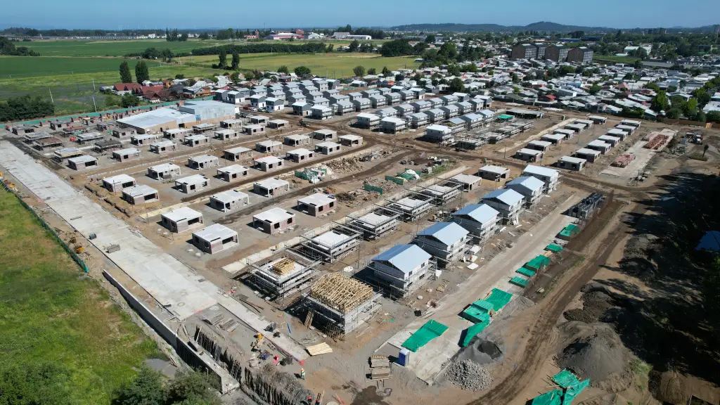El megaproyecto se enmarca en el Plan de Emergencia Habitacional del Ministerio de Vivienda y Urbanismo (Minvu), con una inversión que alcanza los 17 mil 492 millones de pesos, Municipalidad de Los Ángeles