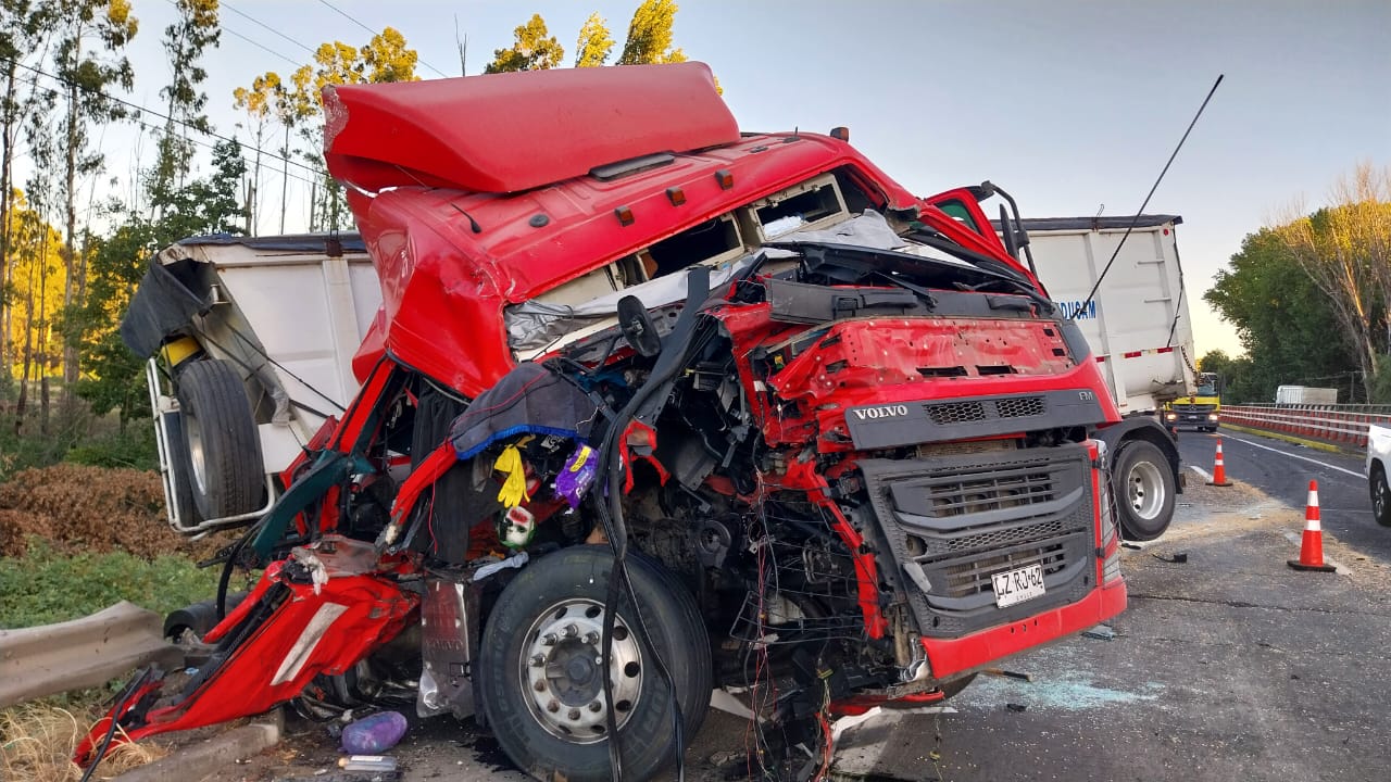 Colisión por alcance / Cuerpo de Bomberos Los Ángeles