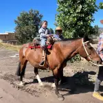 Los niños y niñas pudieron disfrutar de paseos a caballo. , Cedida