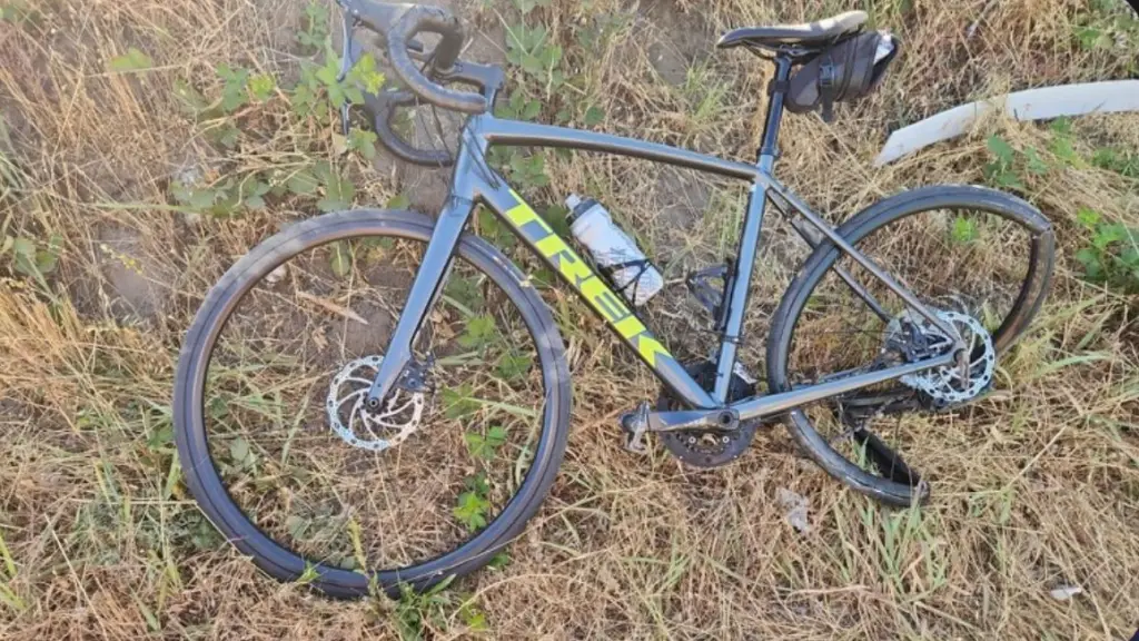 Alejandro Nova iba a bordo de su bicicleta cuando fue impactado por un vehículo., Cedida