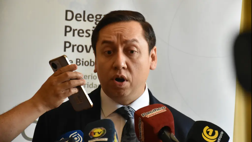 Delegado Fuchslocher condena venta ilegal de agua por bomberos: “Es una falta gravísima”, La Tribuna