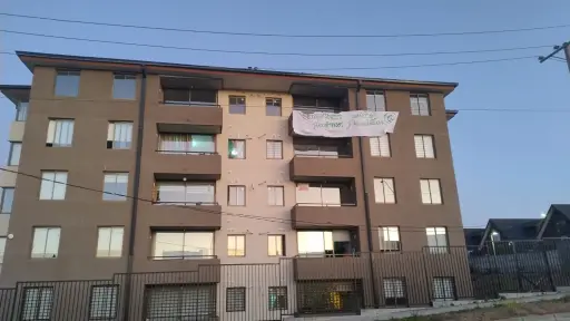 Vecinos de Altos de Parque Norte denuncian severas fallas constructivas en departamentos 