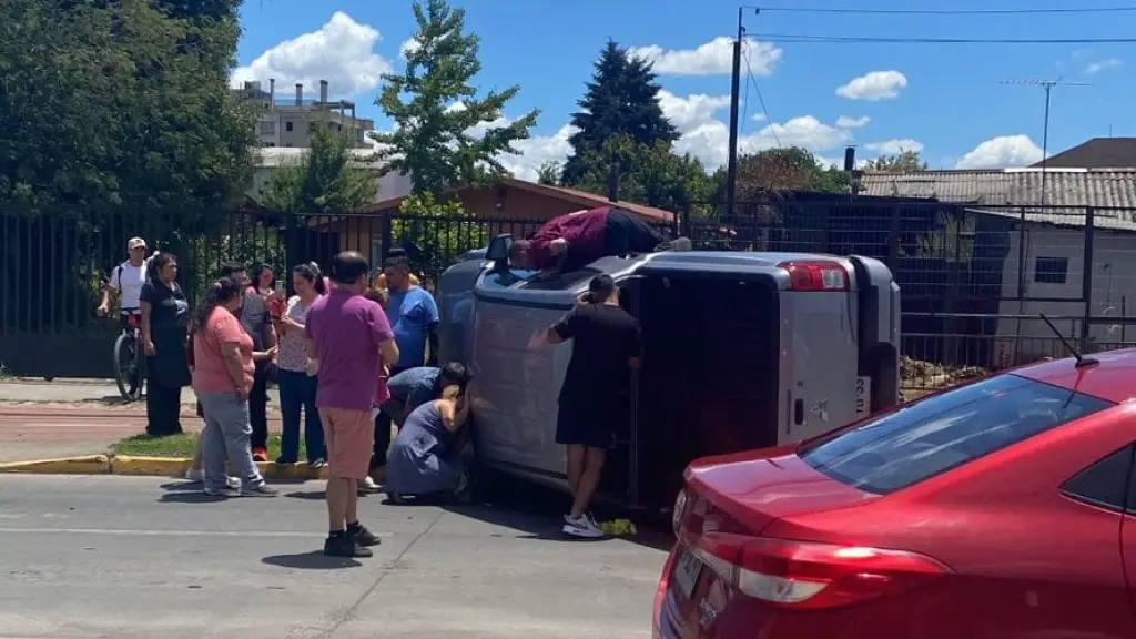 El hecho se registró en Av. Gabriela Mistral casi al llegar a Los Carrera., Cedida