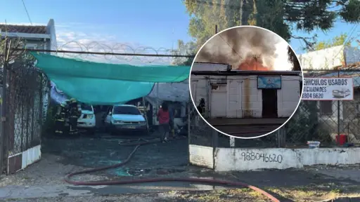 Incendio en Los Ángeles destruye dos viviendas y afecta a vehículos en local comercial