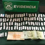 Hombre con 124 papelillos de pasta base de cocaína fue detenido durante patrullaje preventivo., Carabineros