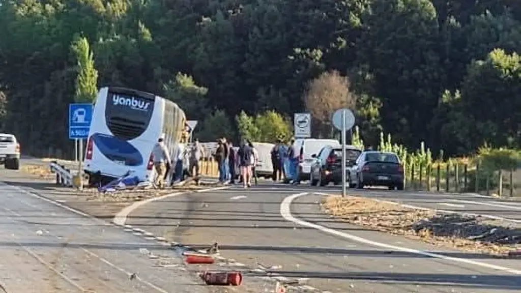 Accidente cruce Monte Águila, cedida