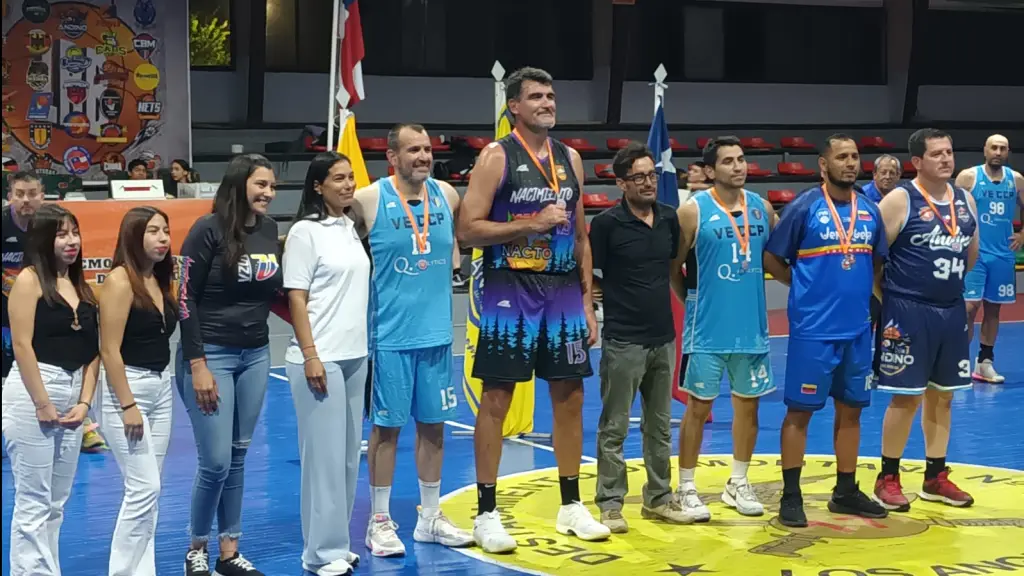 El baloncesto sigue activo en el gimnasio Andino de Los Ángeles, La Tribuna