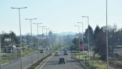 Seremi de Obras Públicas y CChC abordan colaboración en mejoramiento de avenida Las Industrias