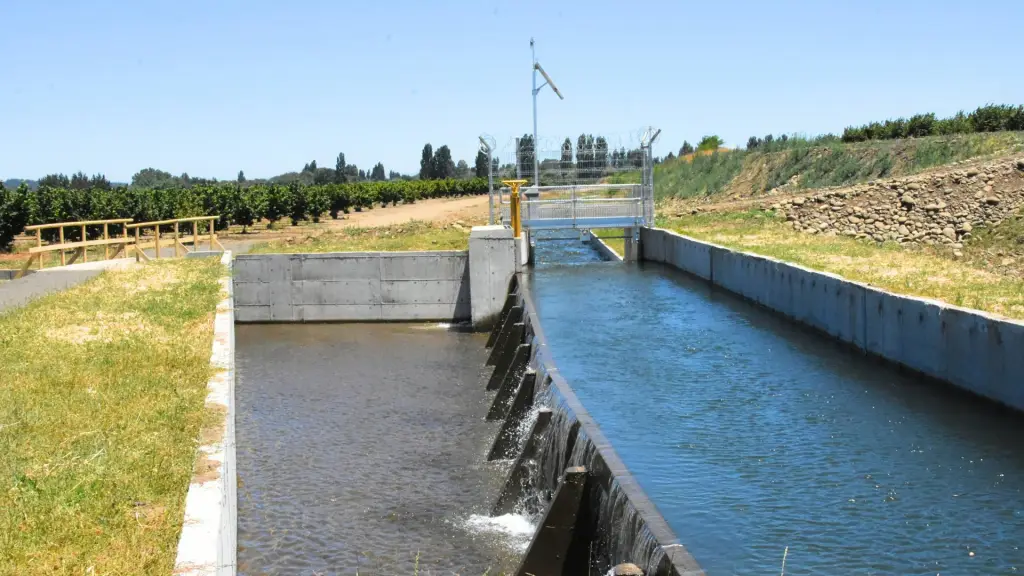 Sistema moderno de canal Huingán Las Garzas en Santa Bárbara