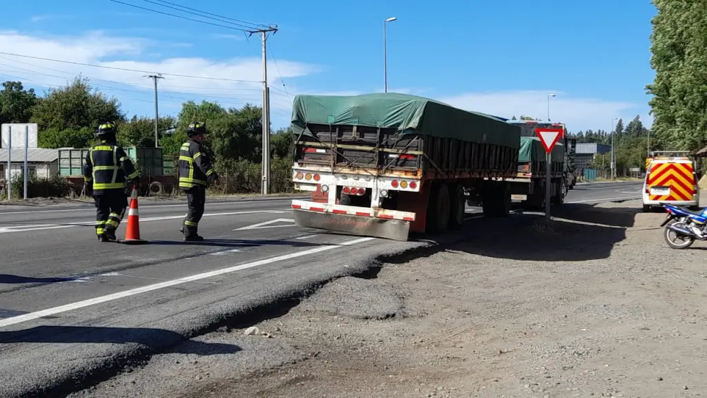 Incendio en camión causa congestión vehicular en el peaje Duqueco de Los Ángeles, La Tribuna