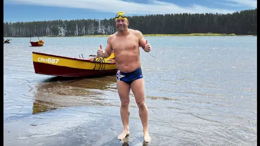 Nadador chileno conquista la Triple Corona de Aguas Abiertas