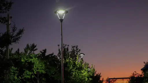 Iluminación y seguridad: Un desafío pendiente en Los Ángeles para frenar delincuencia