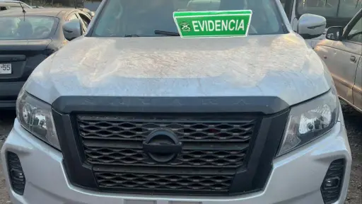 Recuperan vehículos que mantenían encargos por robo: Hay dos detenidos en Los Ángeles