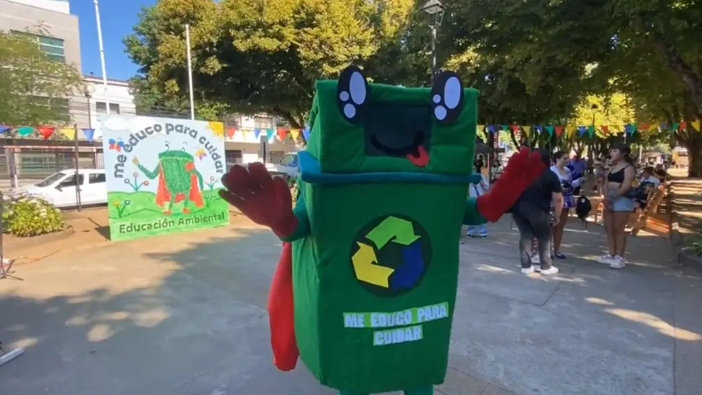 Ahora: Los Ángeles lleva a cabo Eco Carnaval Ambiental en la Plaza Pinto, La Tribuna