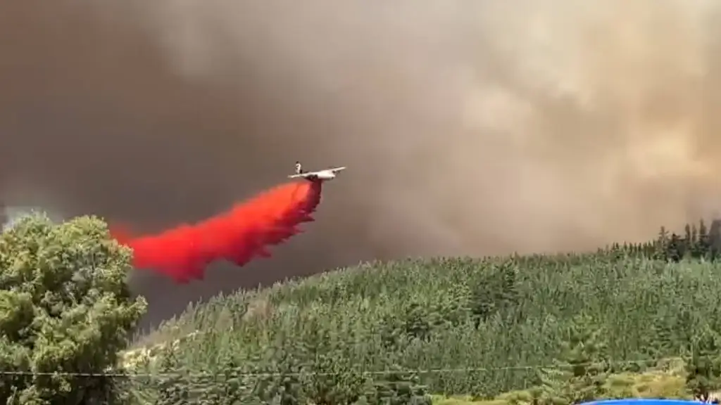 Incendio forestal en San Javier arrasa con 1.200 hectáreas y afecta a una vivienda, SENAPRED
