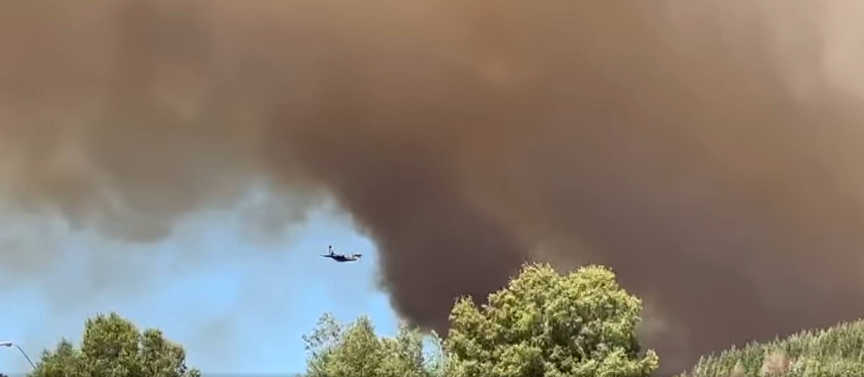Incendio forestal en San Javier arrasa con 1.200 hectáreas y afecta a una vivienda / La Tribuna
