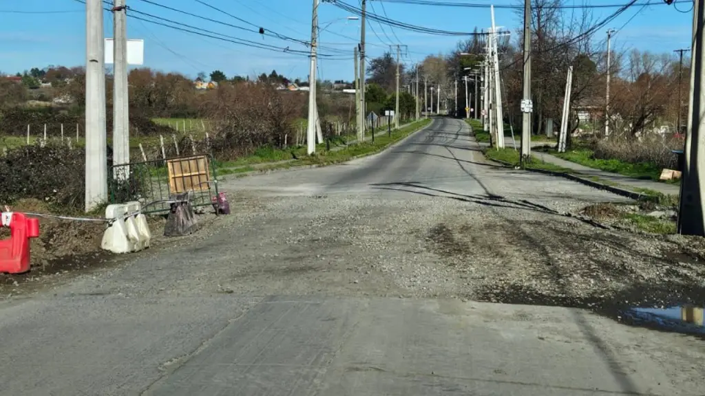 Puente estero El Bolsón, La Tribuna