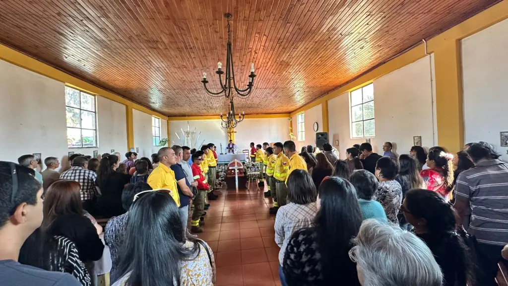 Velorio de mártir de bomberos