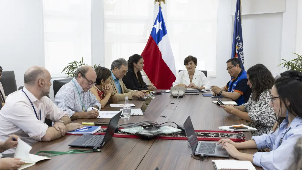 Reunión convocada por la ministra de Salud., Cedida