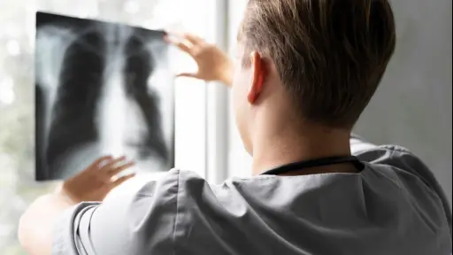 Cáncer de pulmón provoca 4 mil muertes cada año en Chile