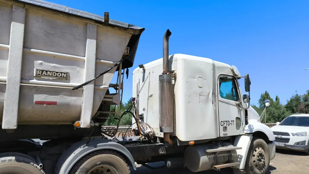 El camión con su carga avaluada en 120 millones de pesos, que fue recuperado por Carabineros., Cedida