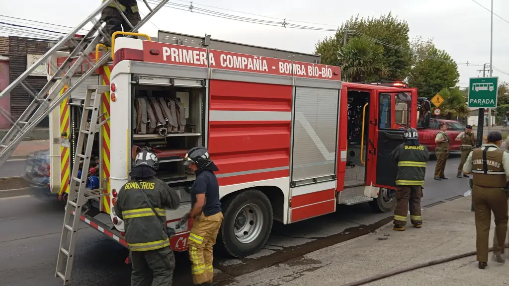 Las llamas solo afectaron una parte del lugar sin generar mayores daños., Cuerpo de Bomberos de Los Ángeles