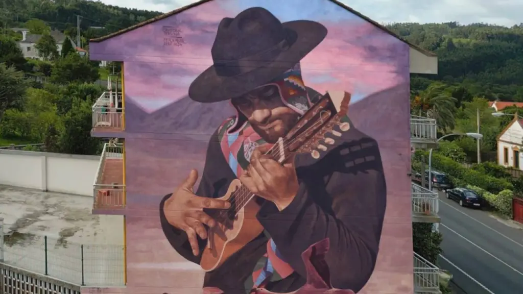 Charanguista Andino, La Tribuna