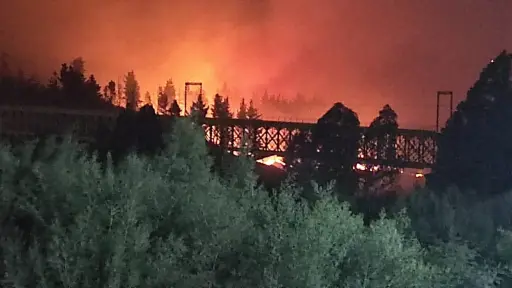 Ahora: Continúan las evacuaciones en sectores de Collipulli por incendios forestales