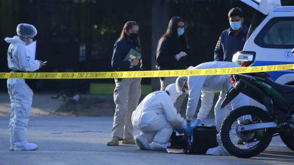 En plena calle: Tres personas fueron acribilladas con más de 60 disparos en Renca, Cedida