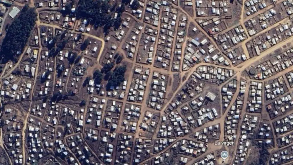 Gobierno logra acuerdo temporal con dueños de terreno y suspende desalojo de megatoma en San Antonio, Cedida