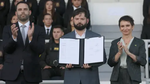 Presidente Boric promulga ley que moderniza el escalafón de la PDI y fortalece la investigación criminal