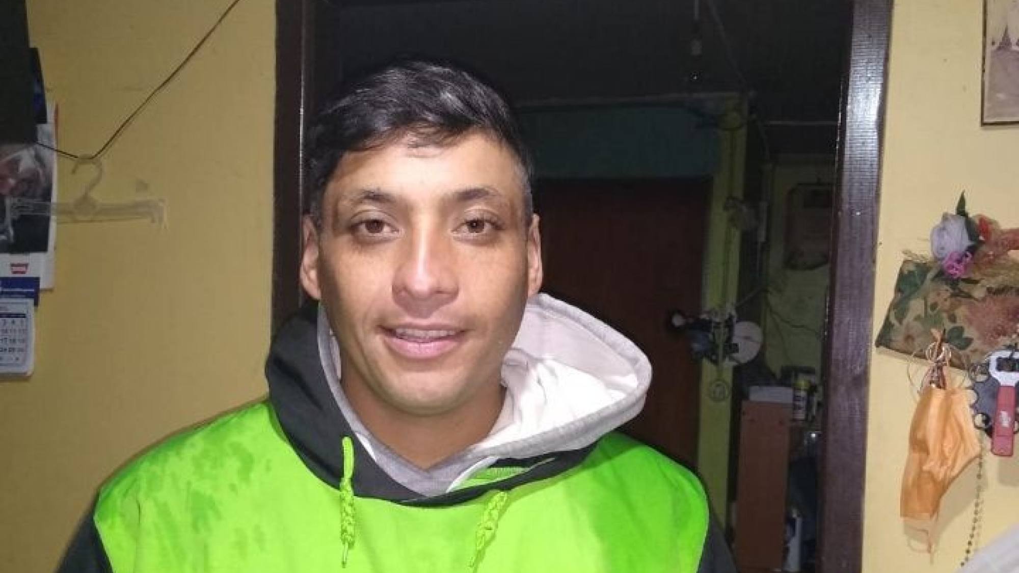 Madre busca desesperadamente a su hijo desaparecido en Los Ángeles ...