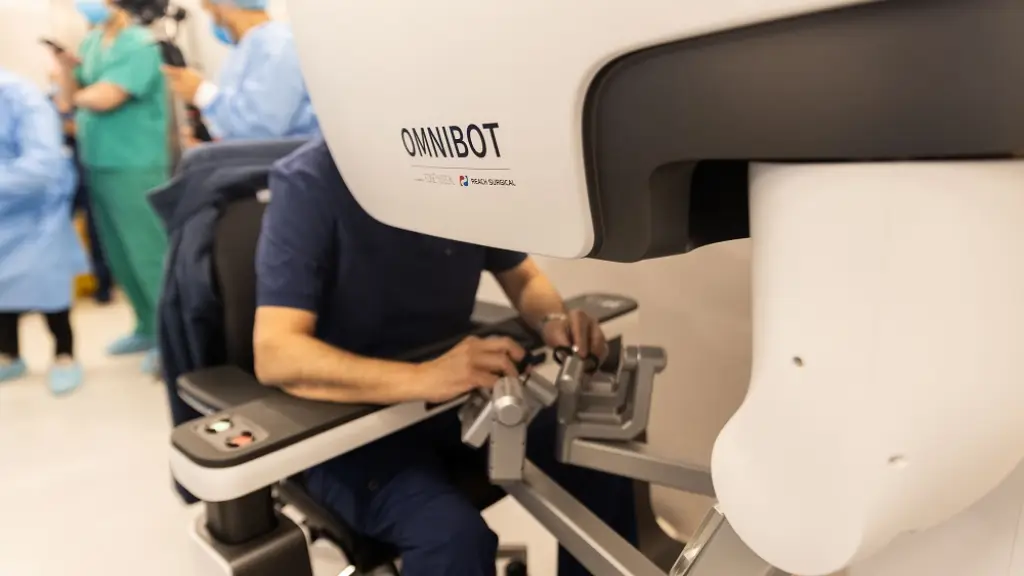 A partir de este hito médico, Andes Salud se posiciona como referente en robótica en regiones y como líder en la incorporación de tecnología de vanguardia., Andes Salud Concepción