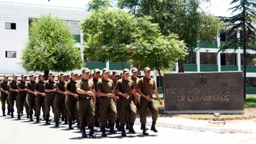 Escuela de Formación de Carabineros abre postulaciones con proceso 100% en línea