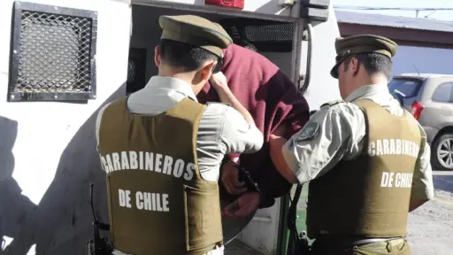 Estudiante queda en riesgo vital tras ser apuñalado en una riña escolar 
