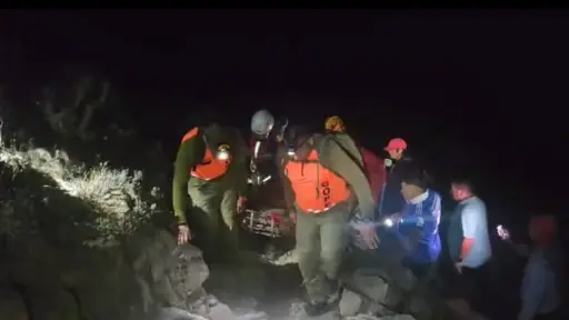 Rescatan a adulto mayor tras pasar cuatro días atrapado en una quebrada en Ovalle
