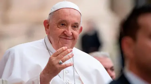 Tras 25 días hospitalizado, Vaticano informa que el estado de salud del Papa Francisco sigue siendo complejo
