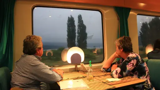 Viaja en tren a la Fiesta de San Sebastián en Yumbel