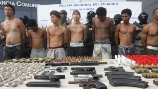 Masacre entre bandas criminales en Ecuador deja al menos 22 muertos y varios heridos