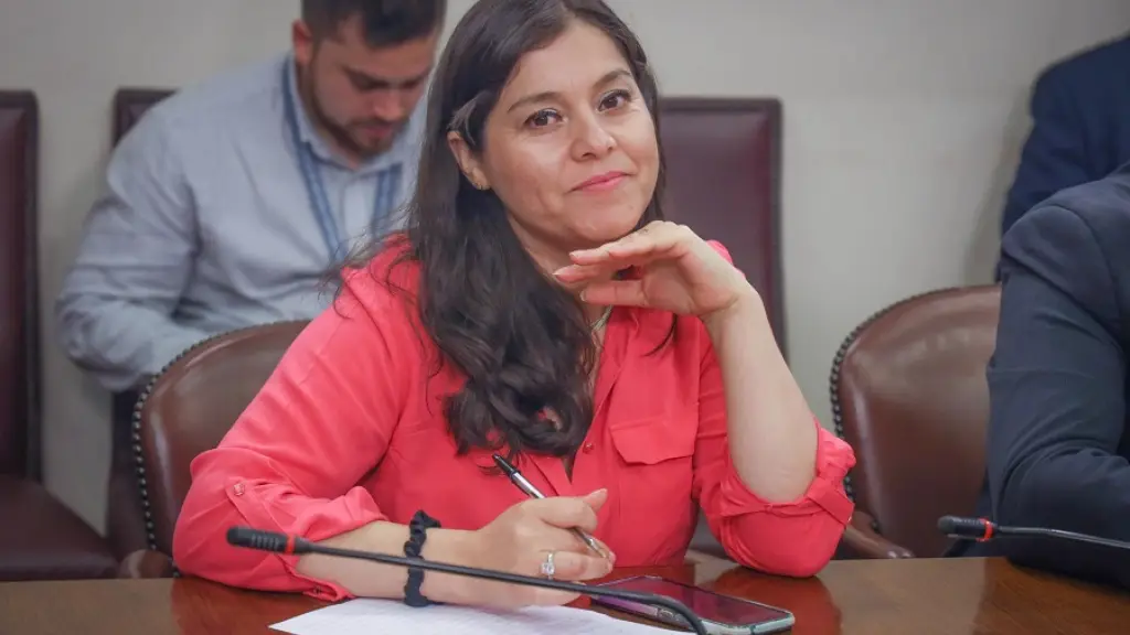 Karen Medina explica su llegada a la banca de DC e Independientes