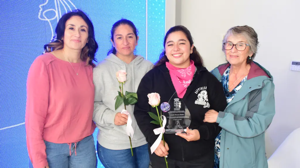 Sandra Muñoz; Carmen Gloria Muñoz; Camila Troncoso y Anita Henríquez / La Tribuna