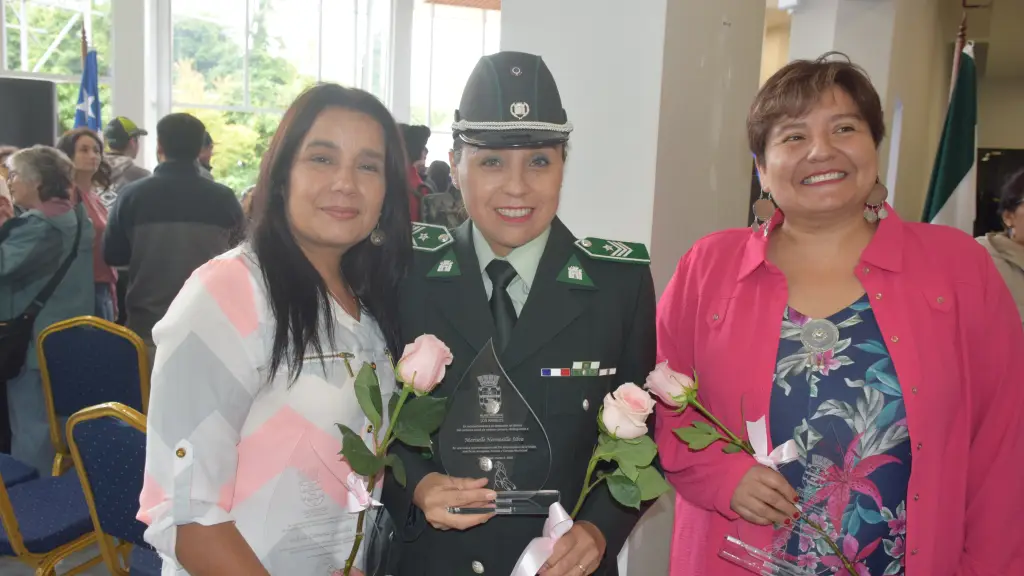Fabiola Carmona González; Mariselle Hermosilla Silva y Yeny Díaz Wentén. / La Tribuna
