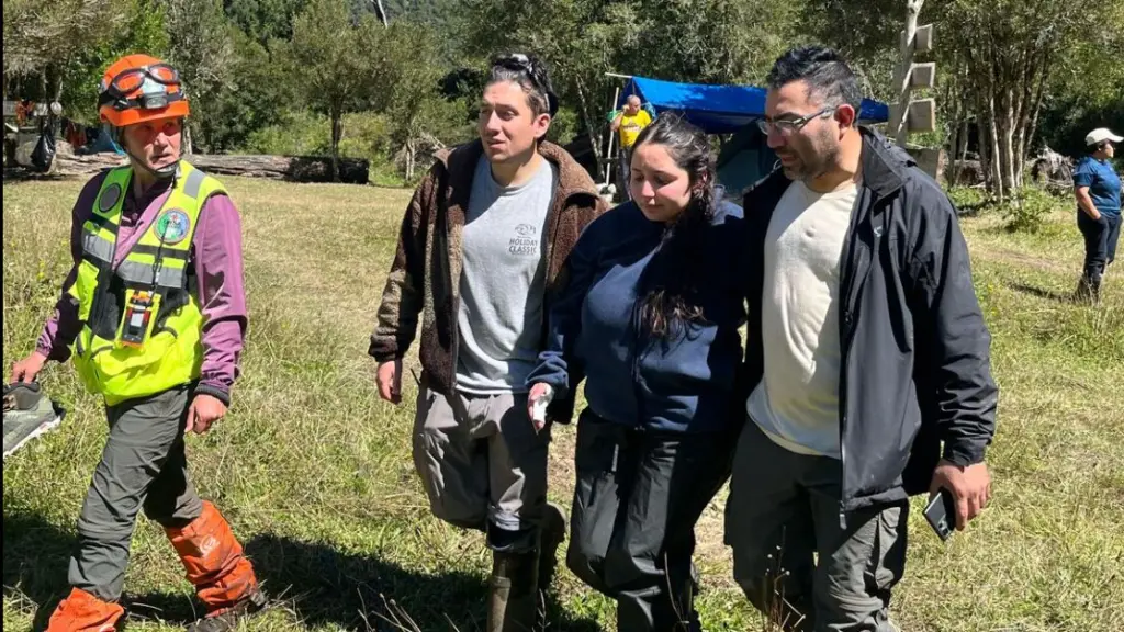 Encuentran con vida a Javiera Coña tras cinco días desaparecida en el Valle Cochamó, Cedida