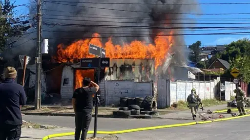 Incendio de gran magnitud afectó a vulcanización de Concepción