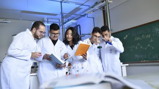 Abren postulaciones a programas gratuitos de ciencia para docentes y escolares